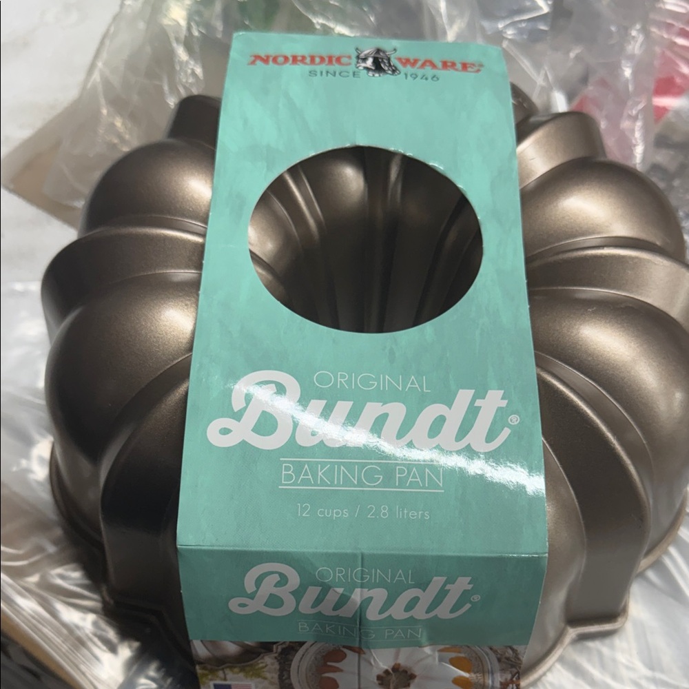 Nordic Ware Metallic Brown Bundt Pan